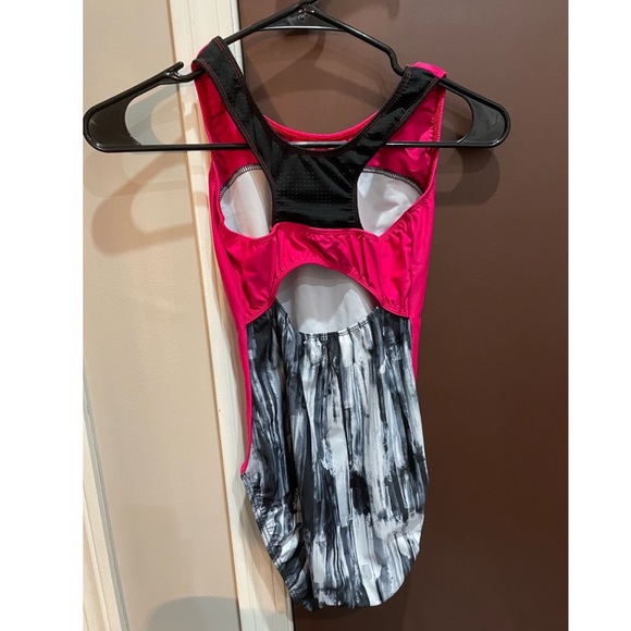 Pattern Leotard - Picture 2 of 2